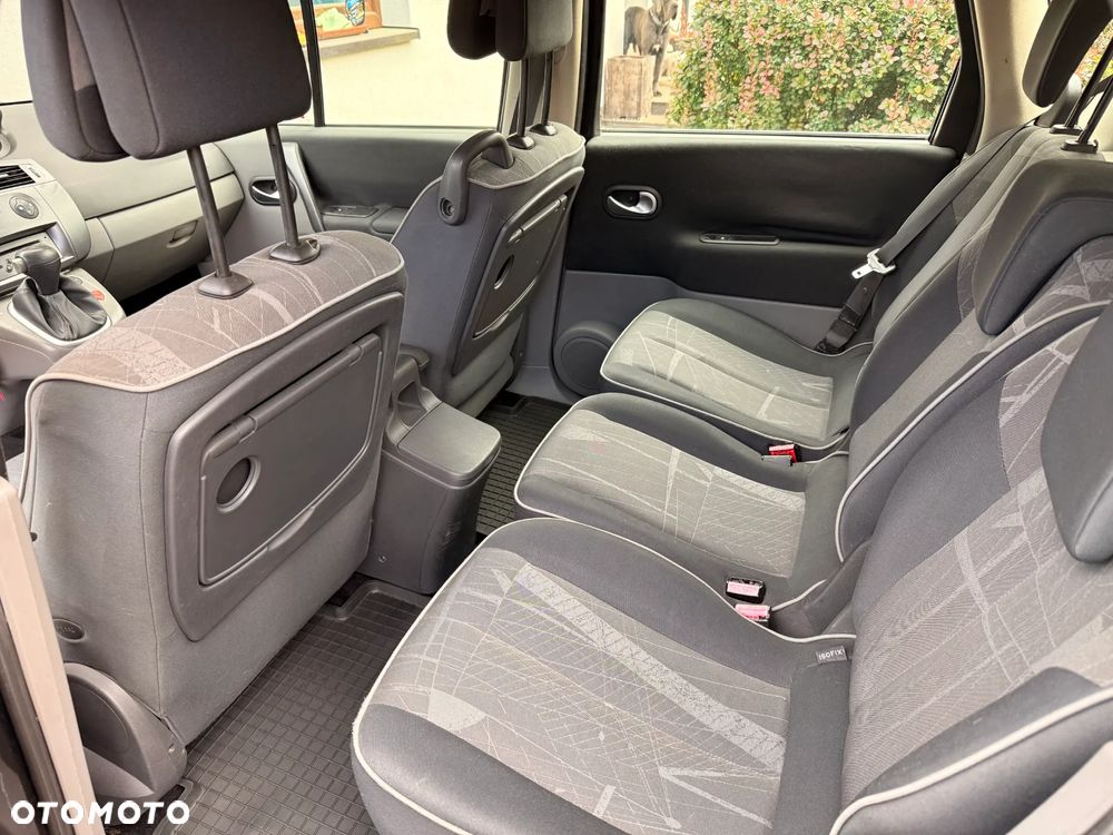 Renault Scenic 2.0 16V Avantage - 27