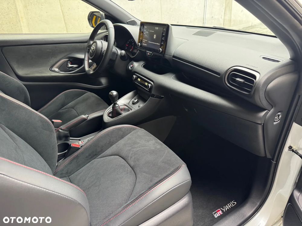 Toyota Yaris GR 1.6 Dynamic - 17