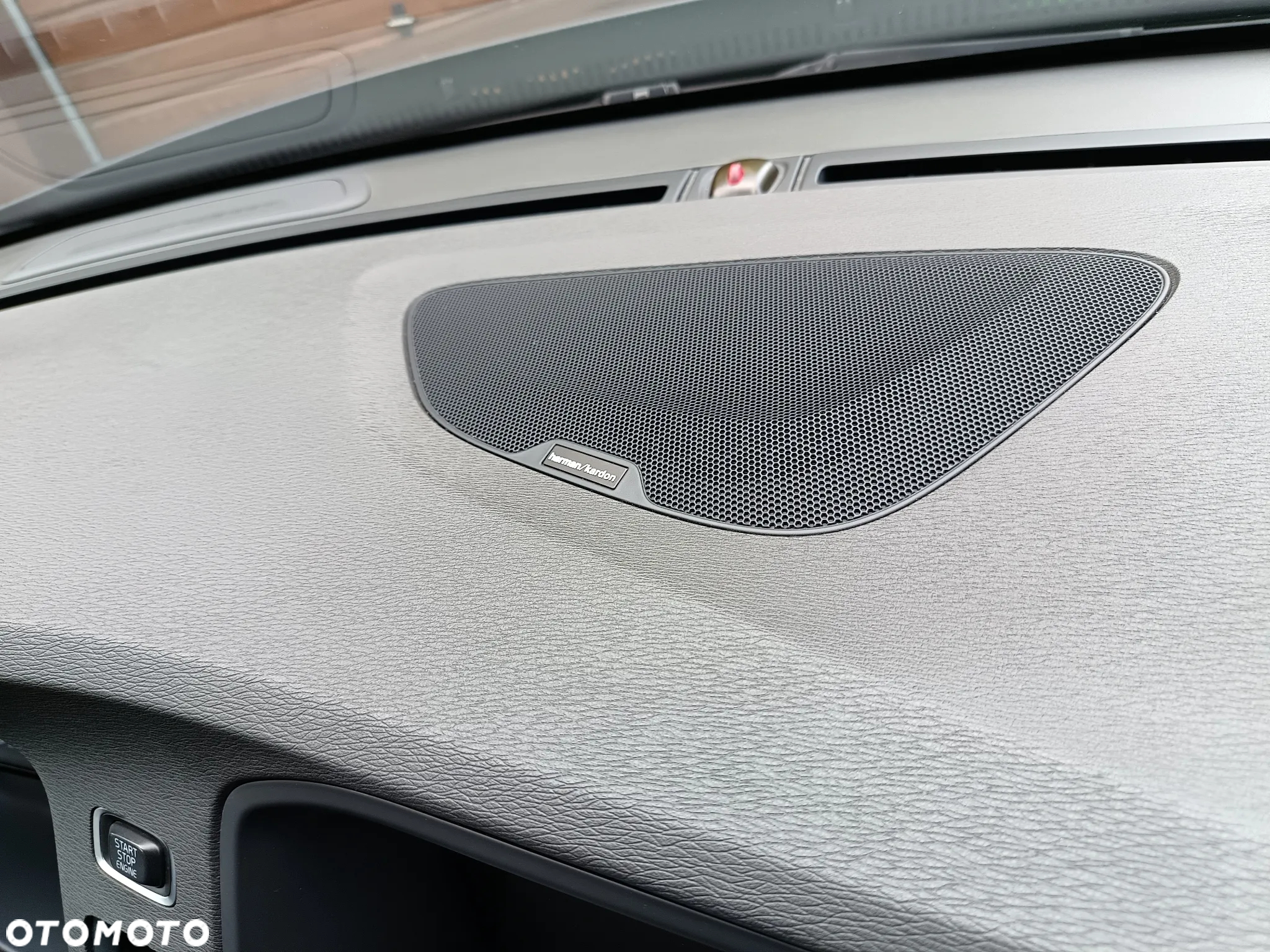 Volvo V60 T6 AWD R-Design Summum - 31