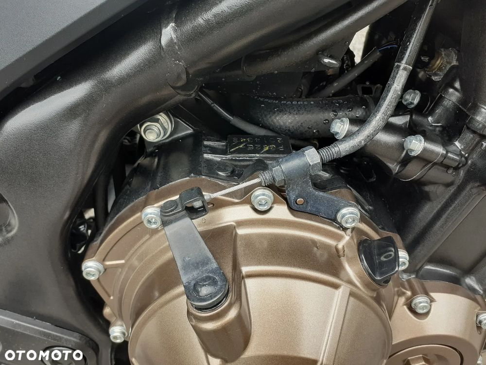 Honda CB - 8