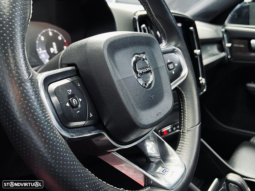 Volvo XC 40 2.0 D3 R-Design Geartronic - 26