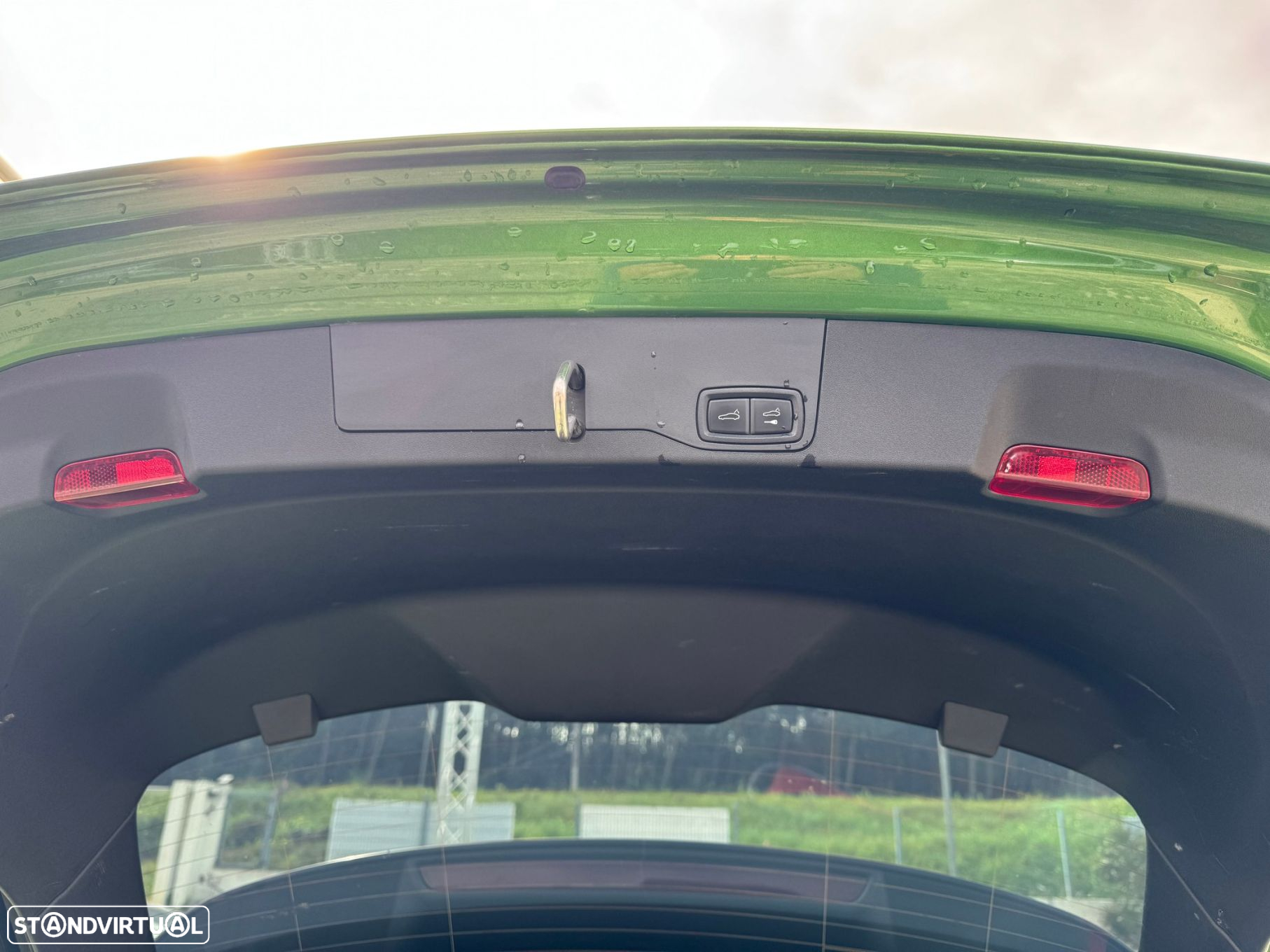 Porsche Taycan Cross Turismo 4 - 46