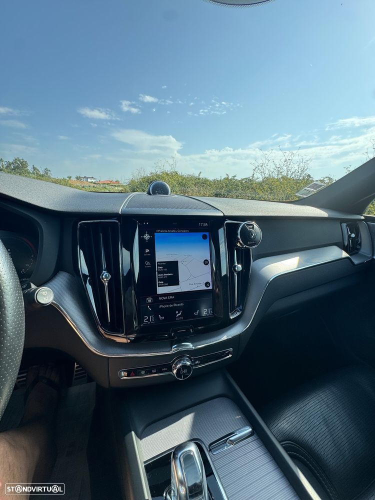 Volvo XC 60 2.0 T8 PHEV R-Design AWD - 21