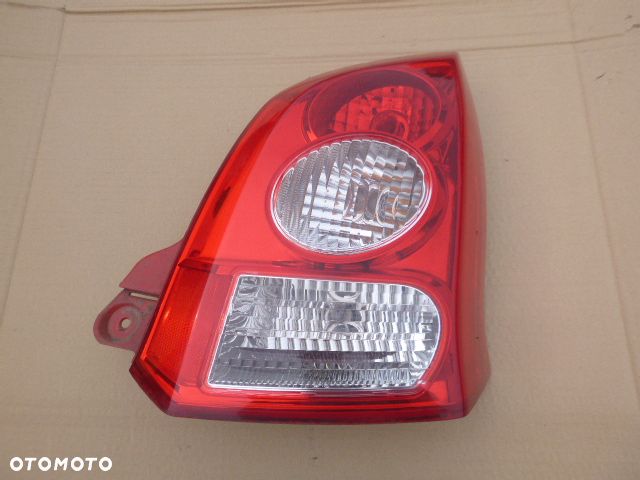 LAMPA PRAWY TYŁ PRAWA TYLNA NISSAN PIXO 08-