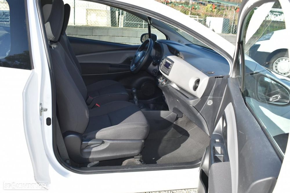 Toyota Yaris Bizz 1.0 VVT-I - 10