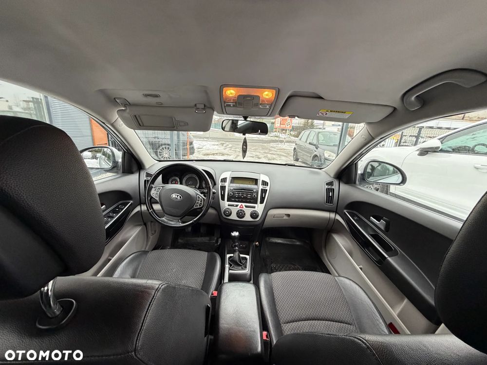 Kia Ceed 1.6 Crdi Comfort + - 7