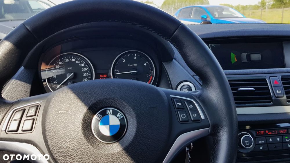 BMW X1 xDrive20d Sport Line - 23