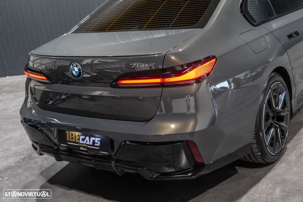 BMW 750 750e xDrive Pack Desportivo M - 53