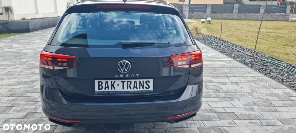 Volkswagen Passat - 15
