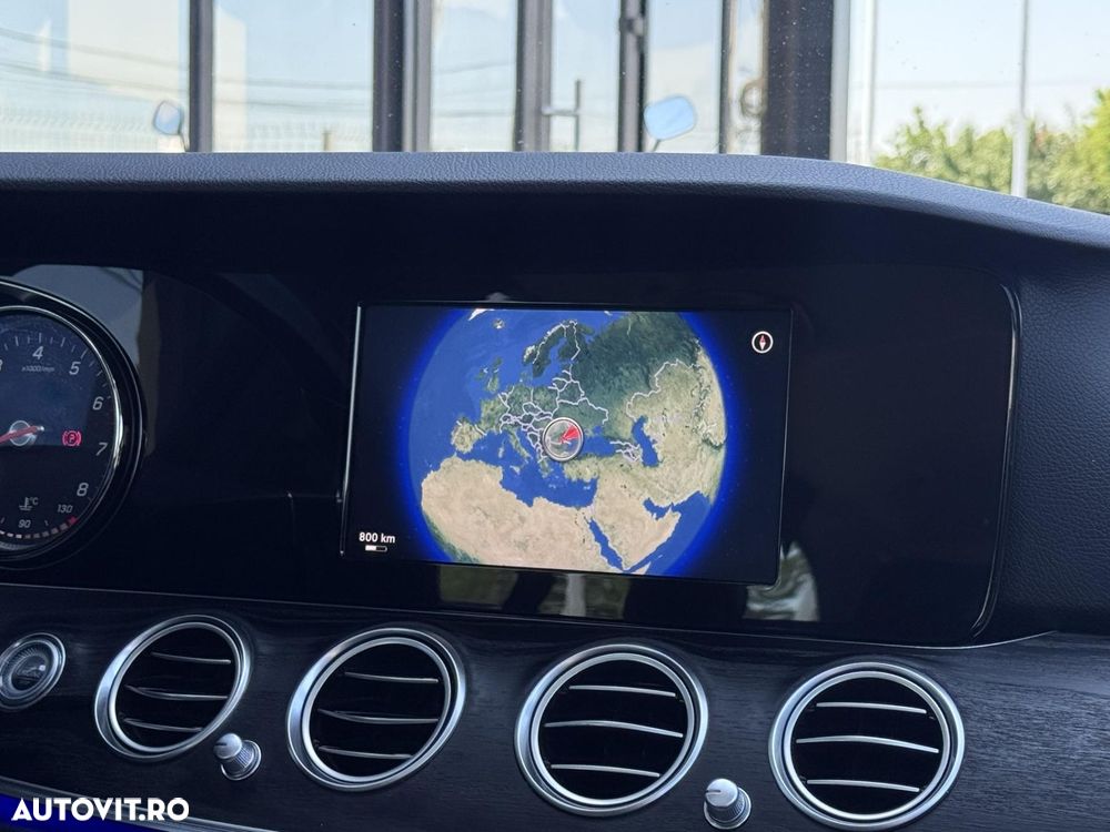 Mercedes-Benz E - 13