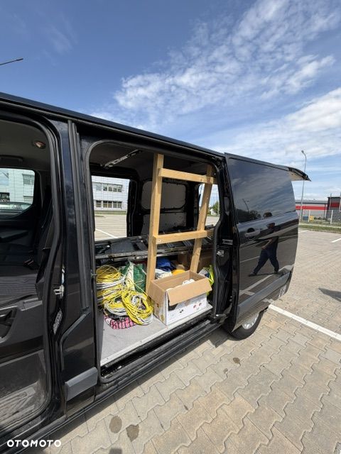 Ford TRANSIT CUSTOM - 19