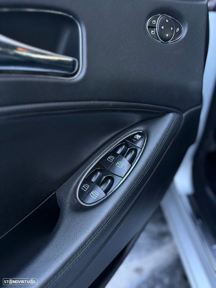 Mercedes-Benz CLS 320 CDi - 21