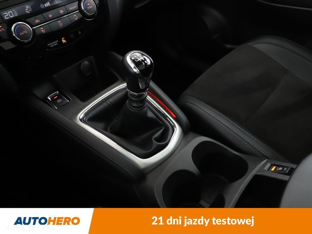 Nissan Qashqai 1.2 DIG-T Tekna - 25