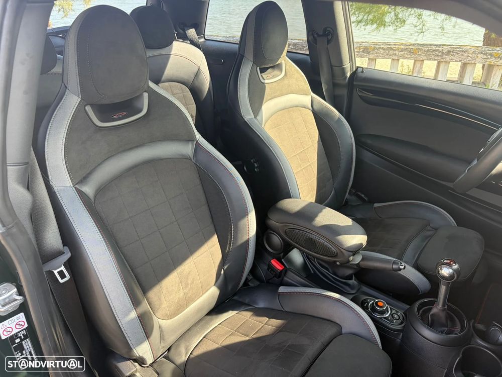MINI 3 Portas John Cooper Works - 10