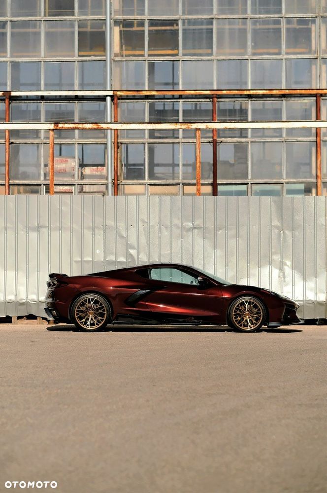 Chevrolet Corvette - 7