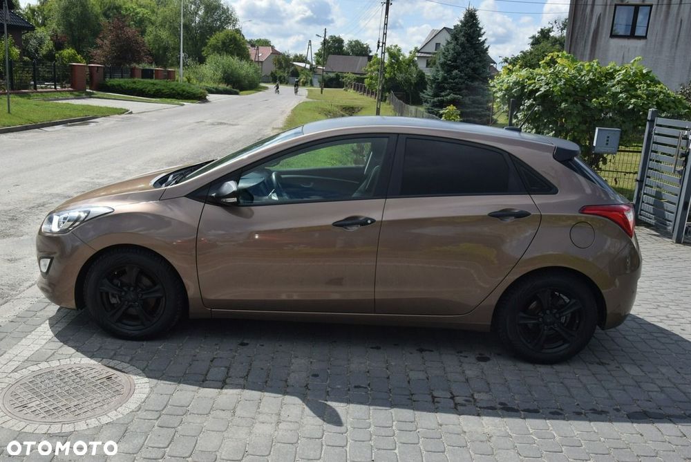 Hyundai i30 1.4 Premium - 8
