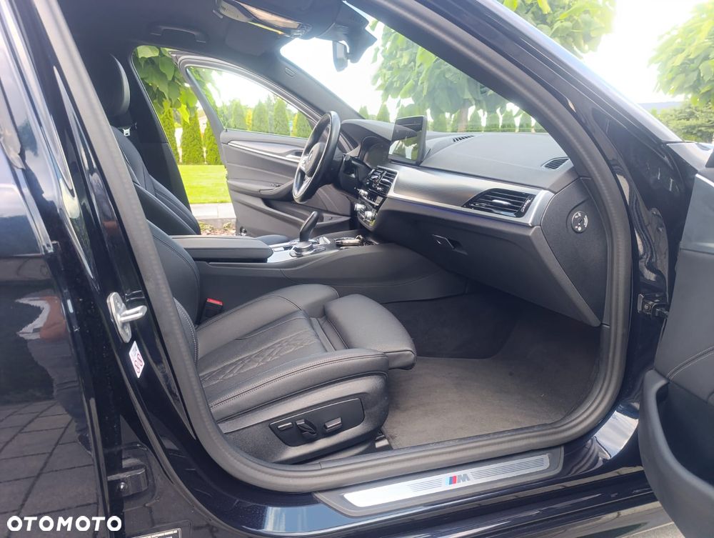 BMW Seria 5 520d M Sport Edition - 8