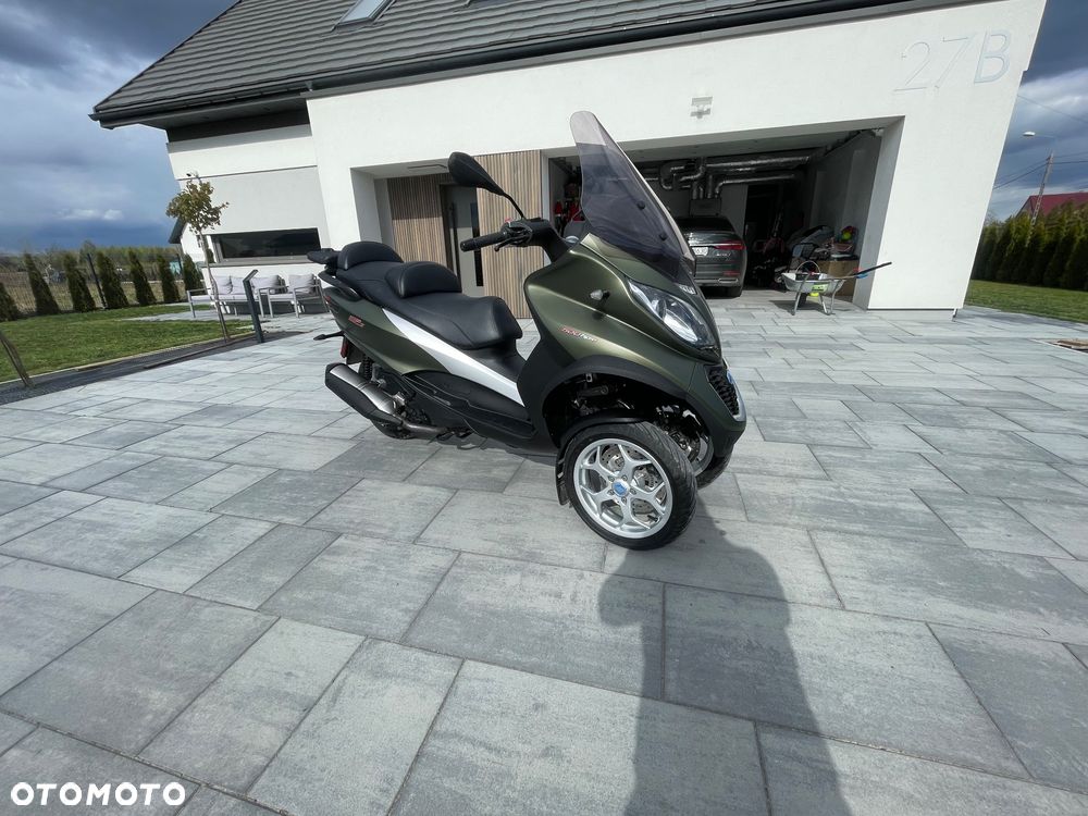 Piaggio MP-3 - 3