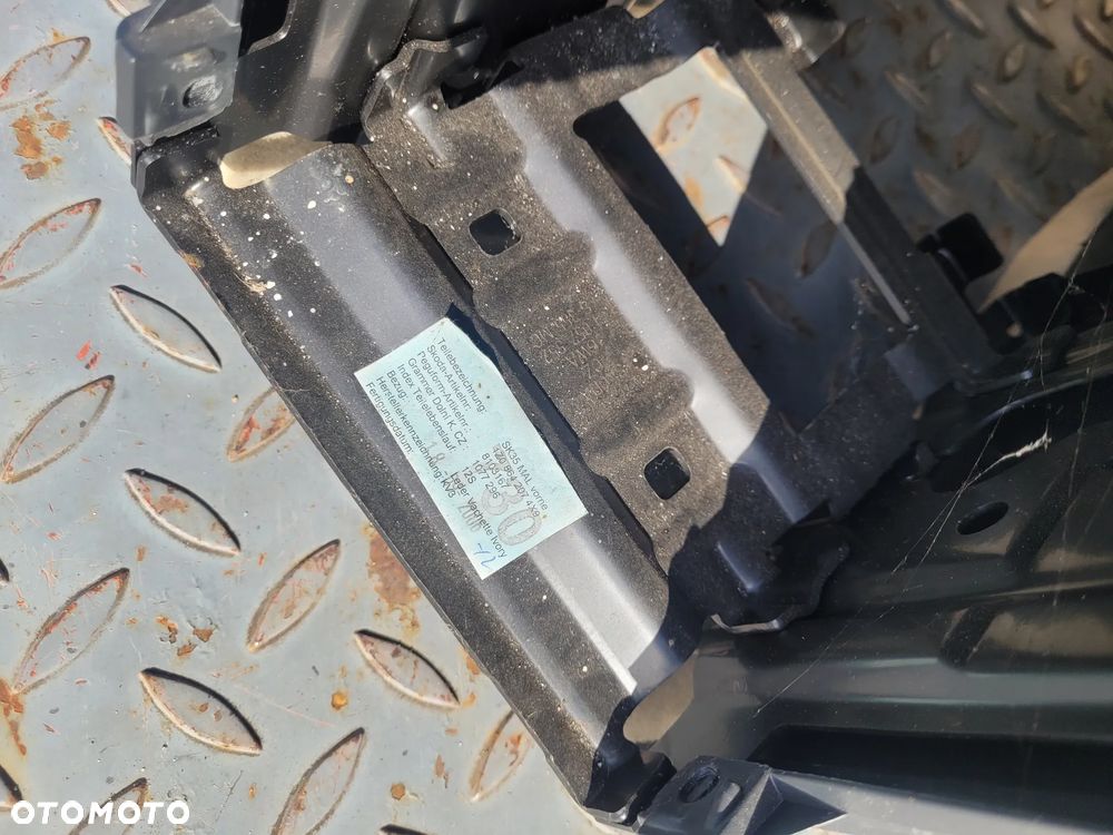 Podłokietnik tunel środkowy skórzany Skoda Octavia 2 II Europa 2007r - 3