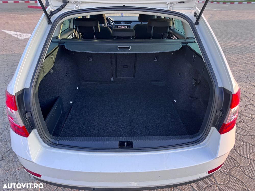 Skoda Octavia 2.0 TDI DSG Ambition - 6