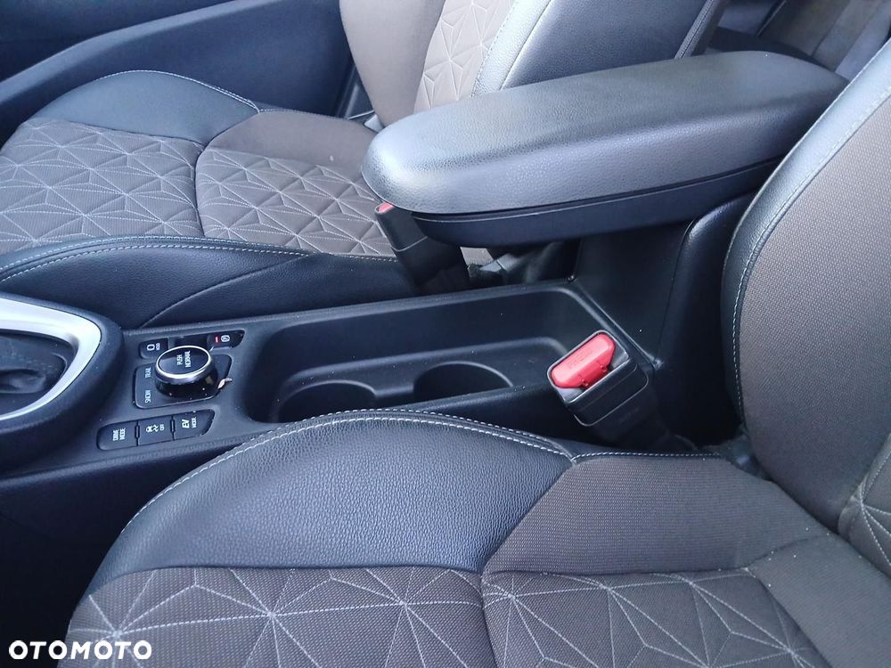 Toyota Yaris Cross - 34