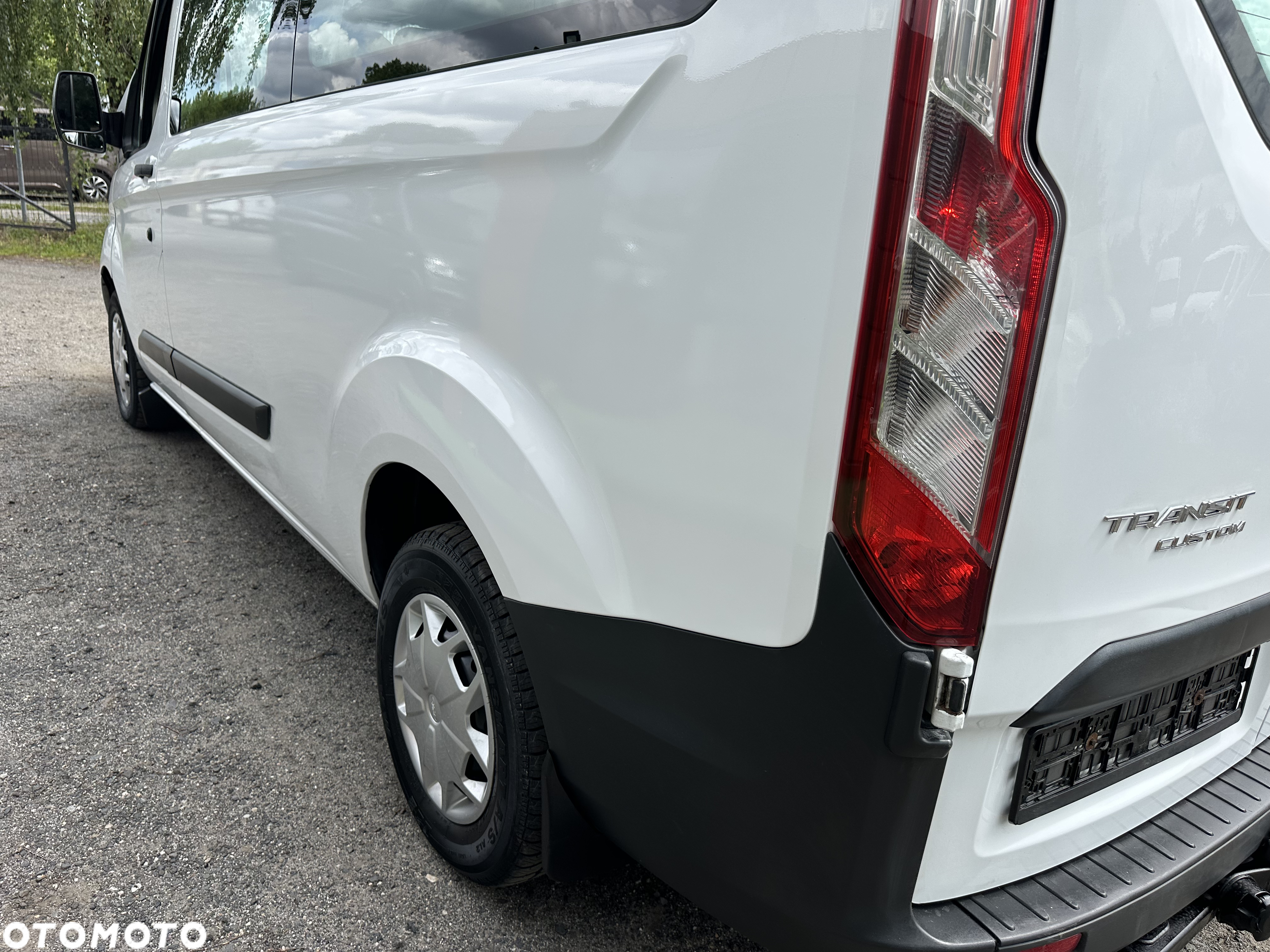 Ford Transit Custom 330 L2H1 Trend - 12