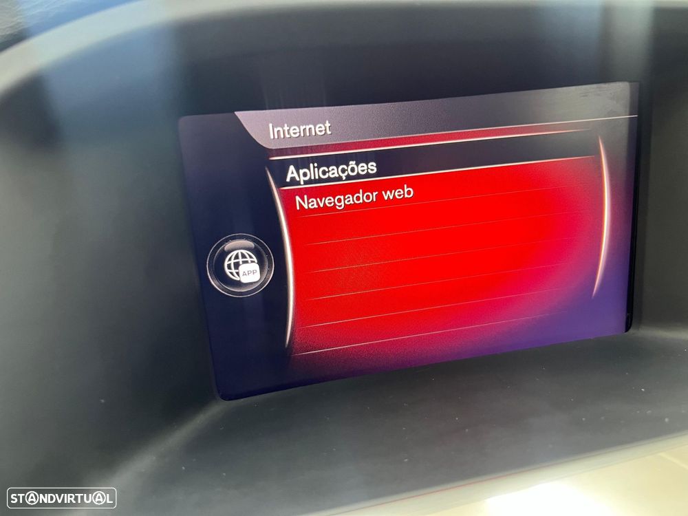Volvo V60 2.4 D6 R-Design Sum.AWD Phev - 32