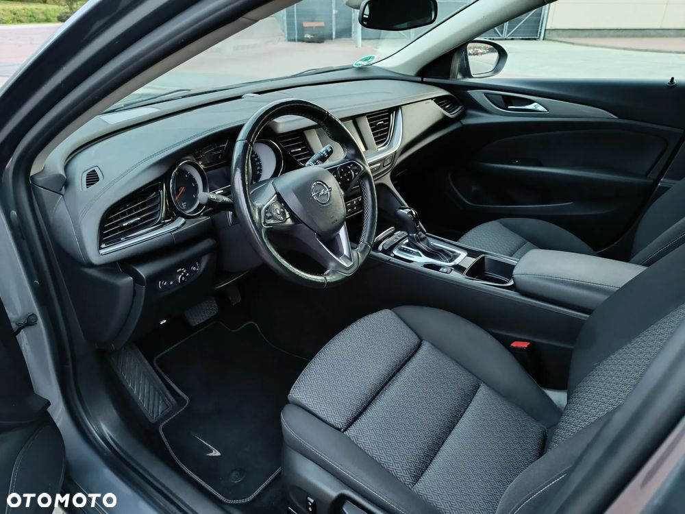 Opel Insignia - 8