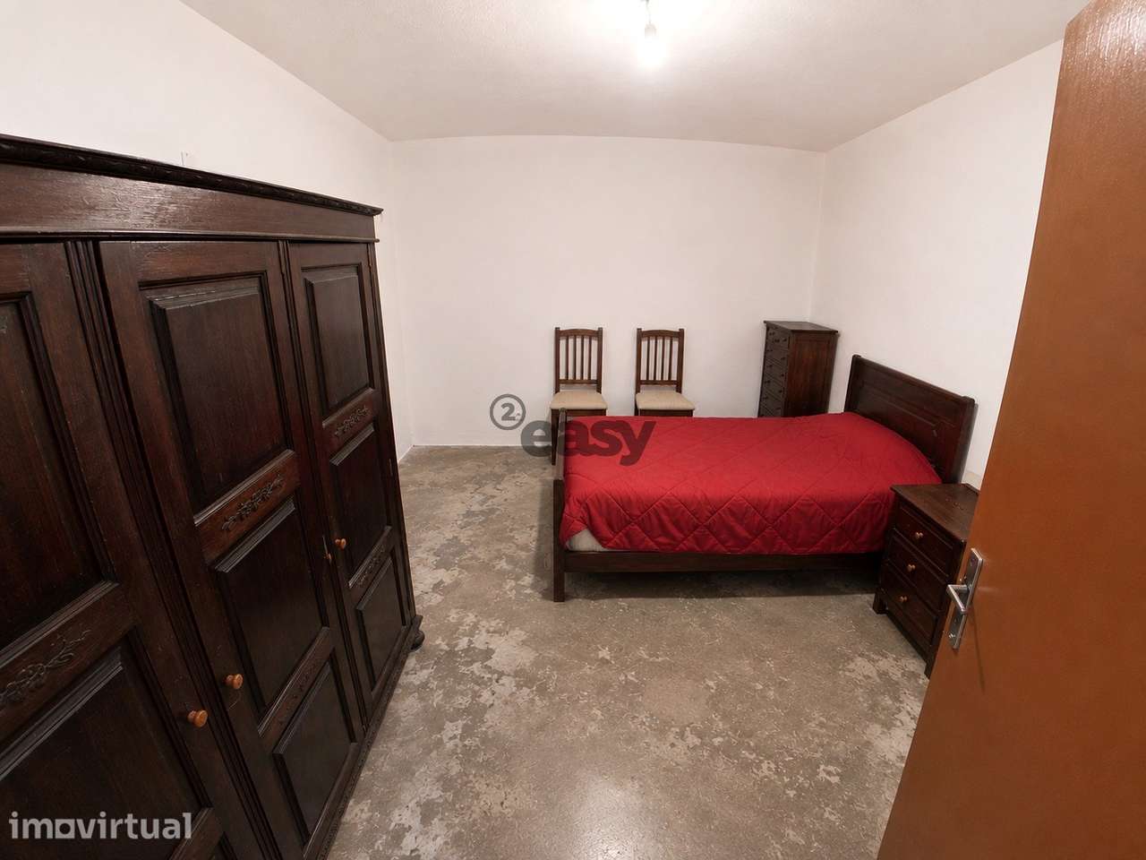 Moradia T3+1 totalmente remodelada com amplo quintal e enorme potencia - Grande imagem: 4/11