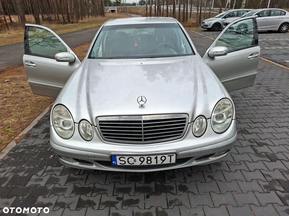 Mercedes-Benz Klasa E 220 CDI Automatik Avantgarde DPF - 4