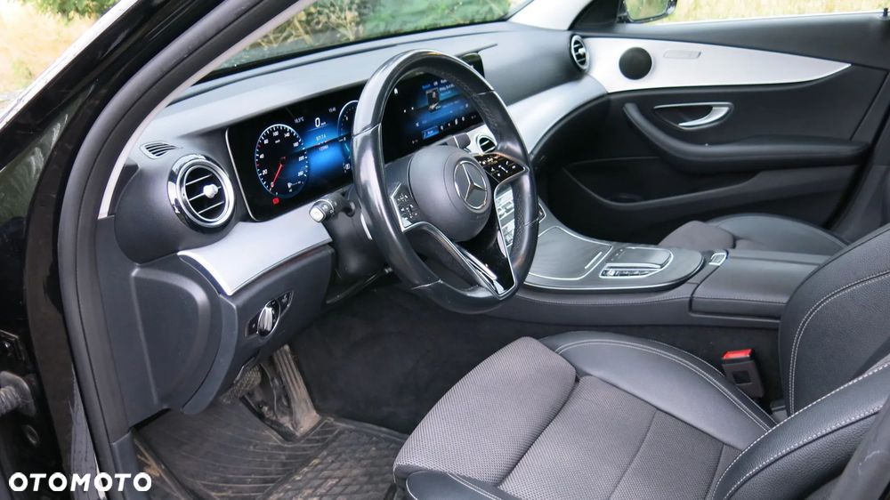 Mercedes-Benz Klasa E 220 d Avantgarde - 4