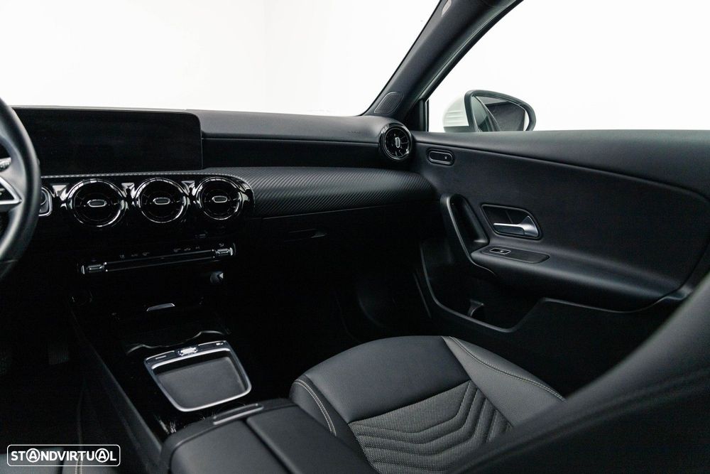 Mercedes-Benz A 200 Standard - 17