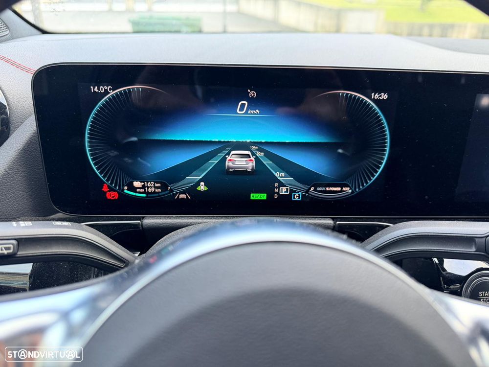 Mercedes-Benz EQA - 12