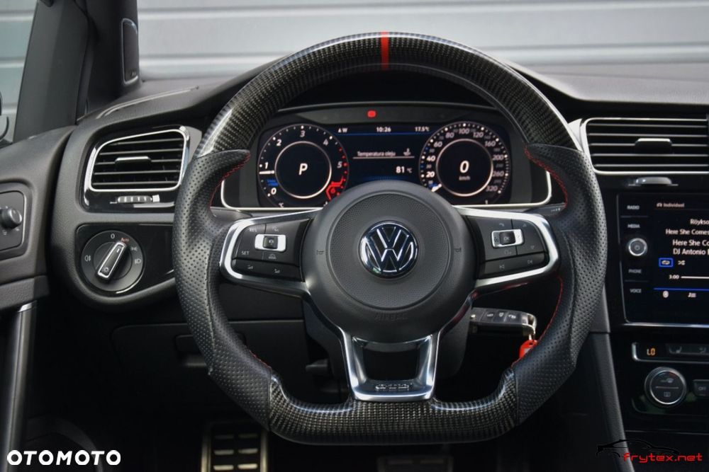 Volkswagen Golf - 28
