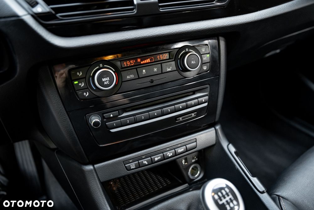 BMW X1 xDrive20d xLine - 32