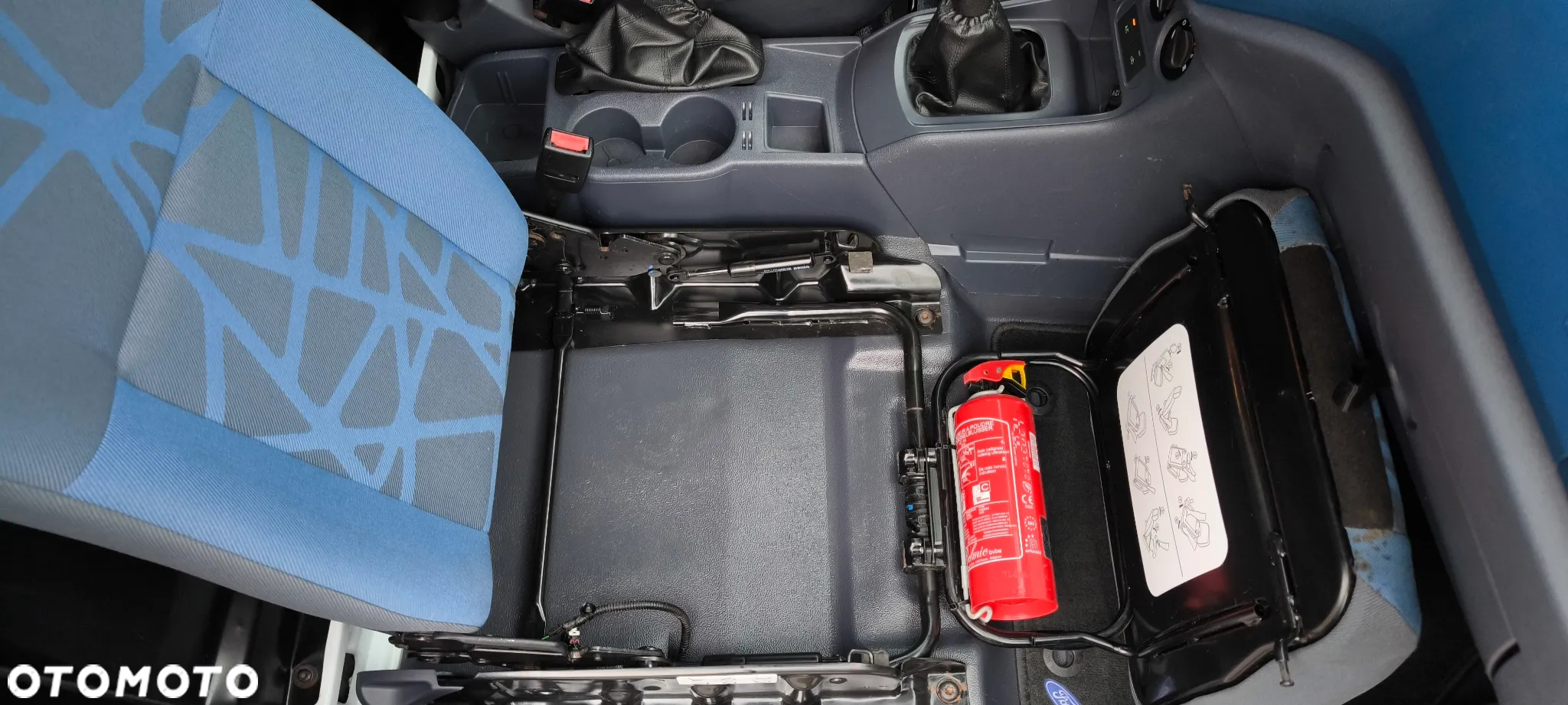 Ford Transit Connect - 22