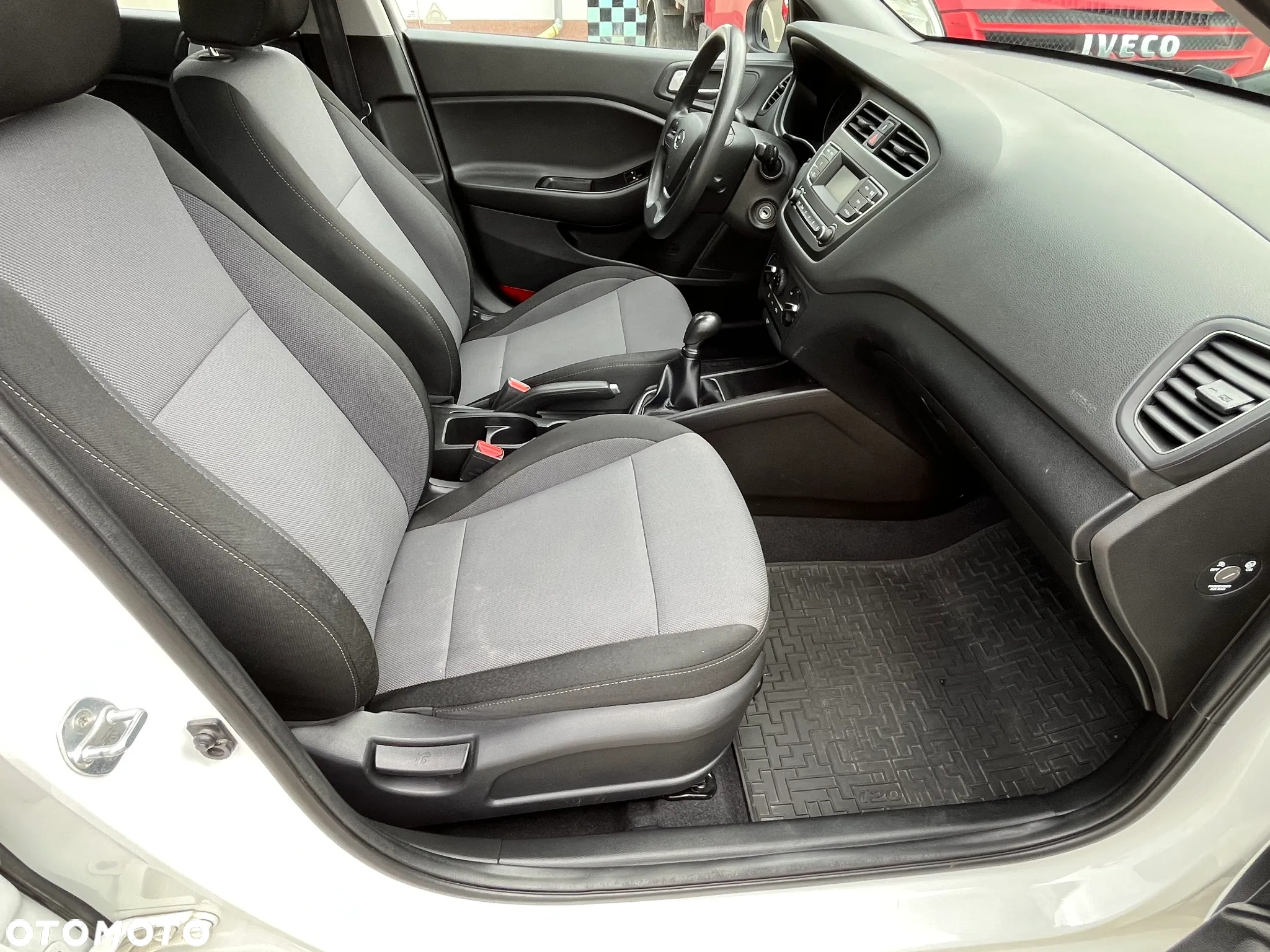 Hyundai i20 - 14