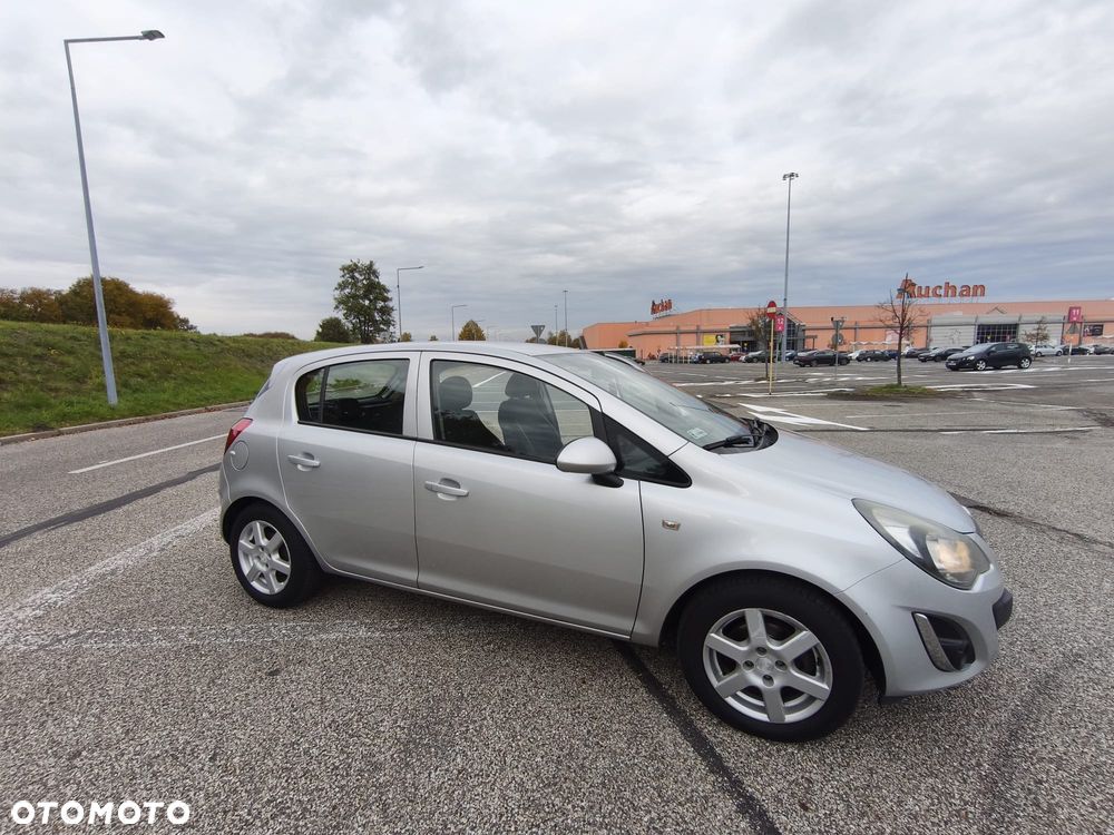 Opel Corsa 1.2 16V Essentia - 16