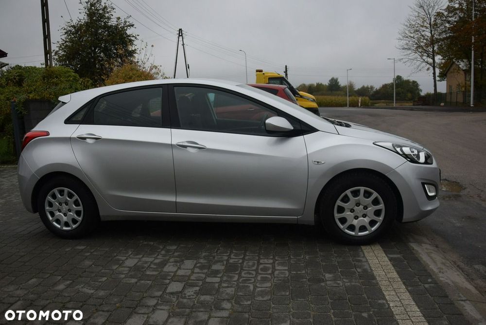 Hyundai i30 1.4 Classic + - 10