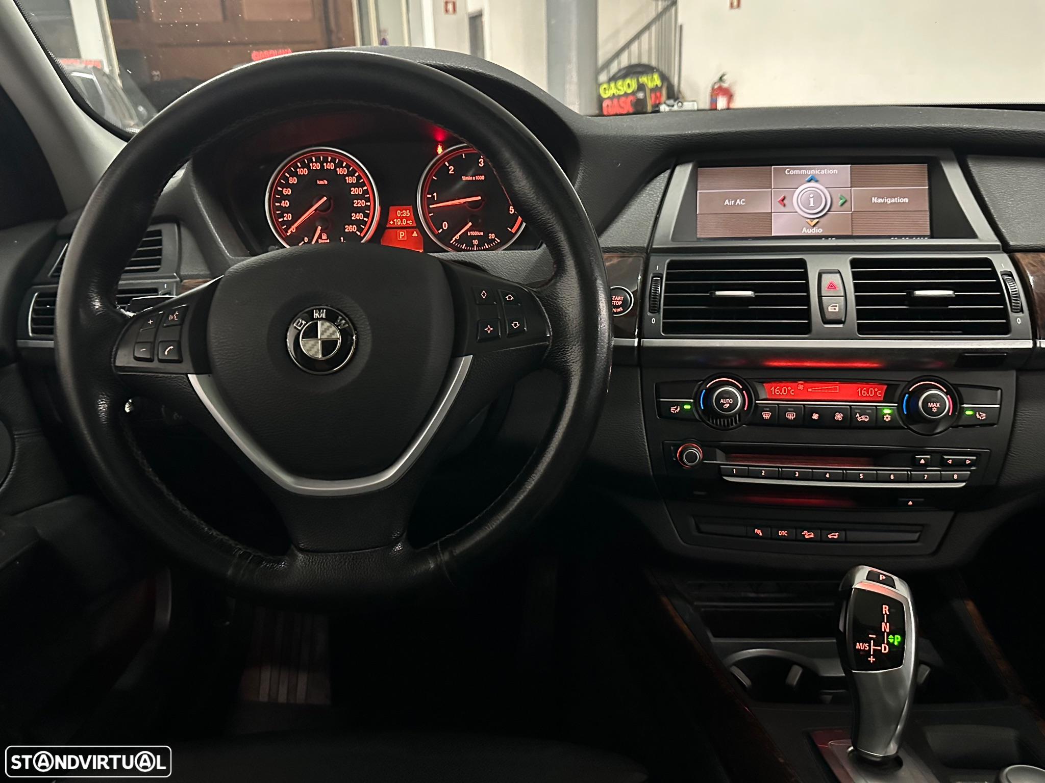 BMW X5 xDrive35d - 32