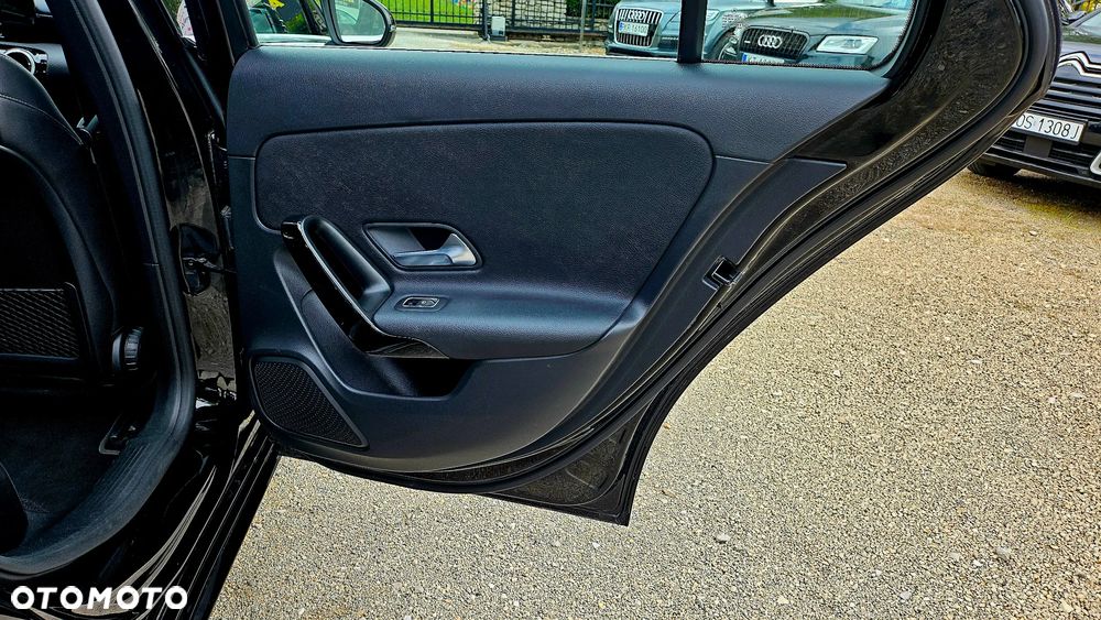 Mercedes-Benz Klasa A 180 Style 7G-DCT - 29