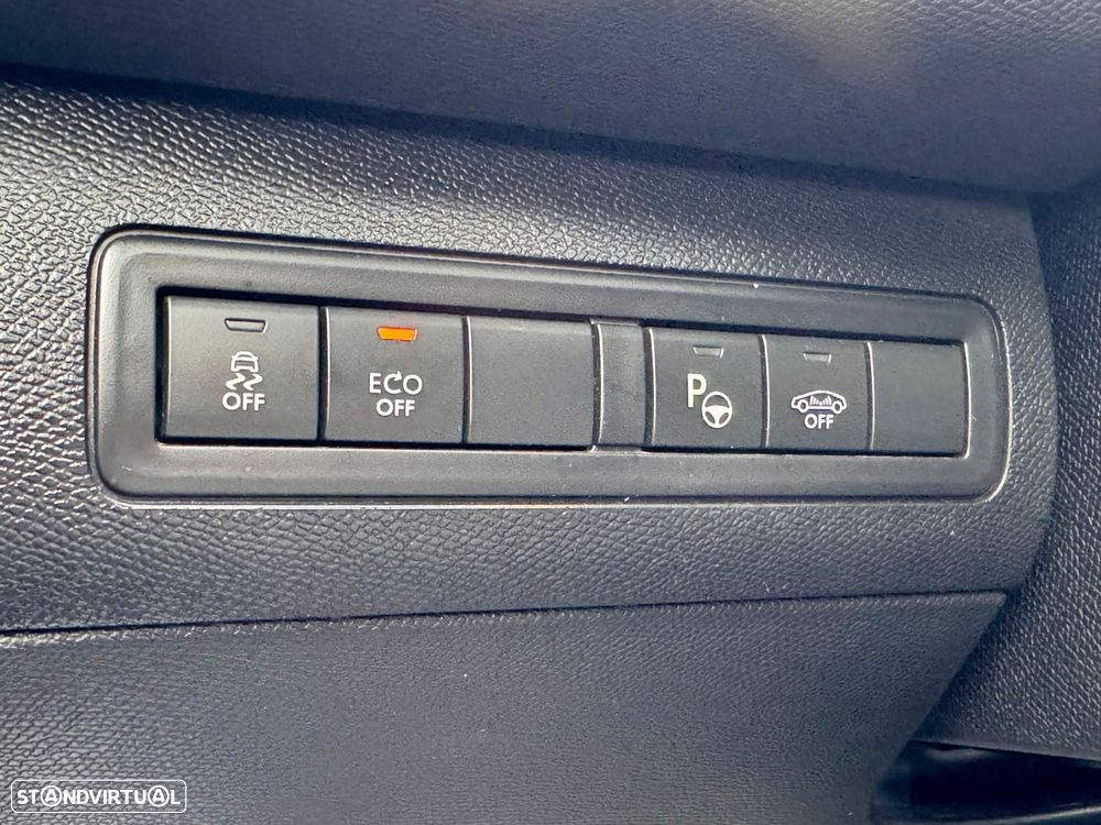 Peugeot 308 1.6 e-HDi Allure J18 - 24