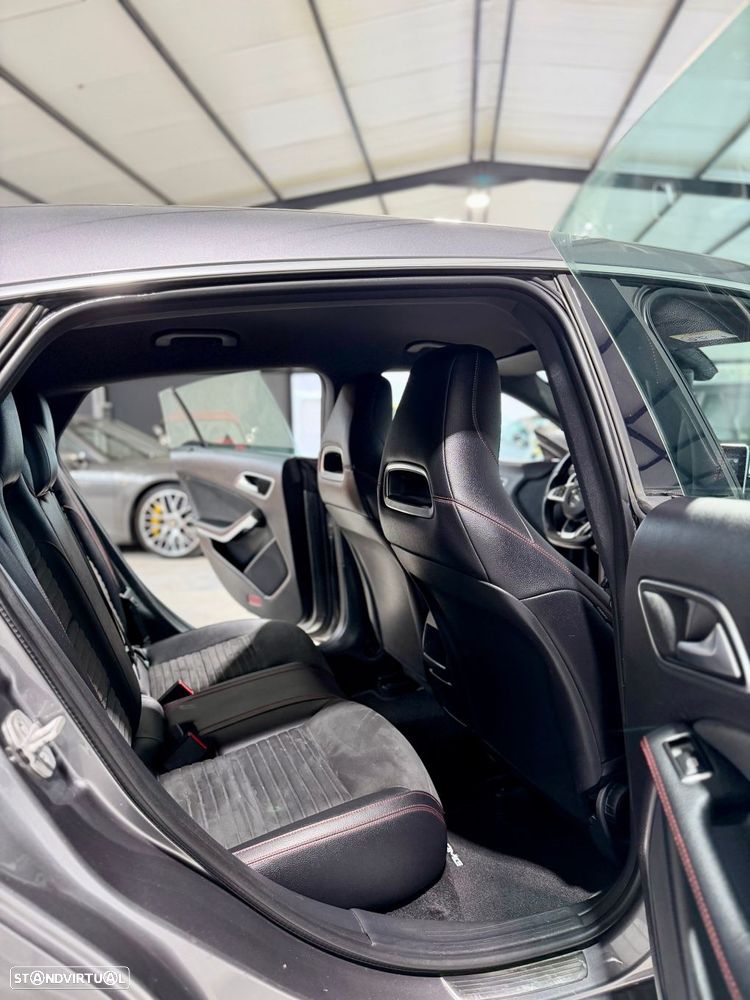Mercedes-Benz CLA 180 d Shooting Brake AMG Line - 10