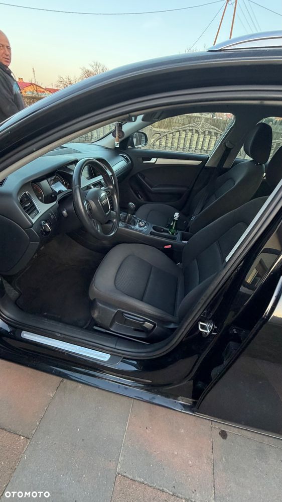 Audi A4 Avant 2.0 TDI DPF Ambiente - 17