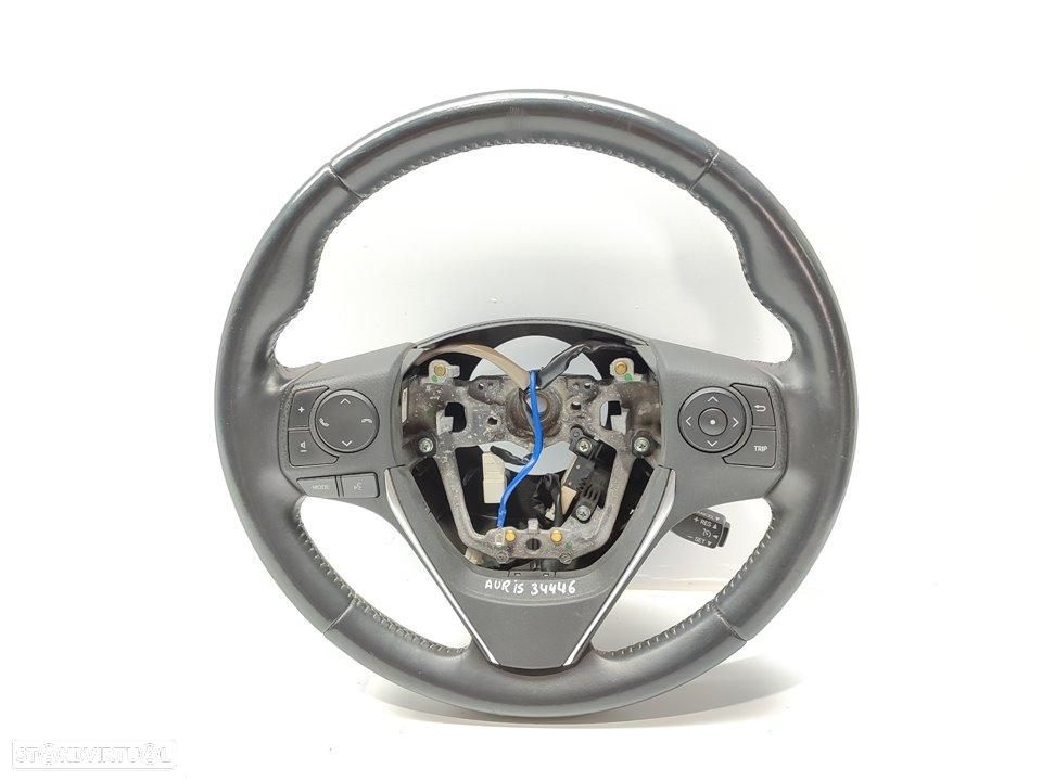VOLANTE TOYOTA AURIS E18 - 1