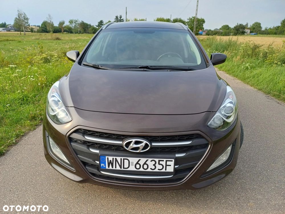 Hyundai i30 blue 1.6 GDI Trend - 2