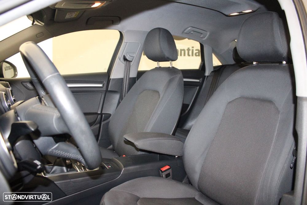 Audi A3 Limousine 30 TDI - 33