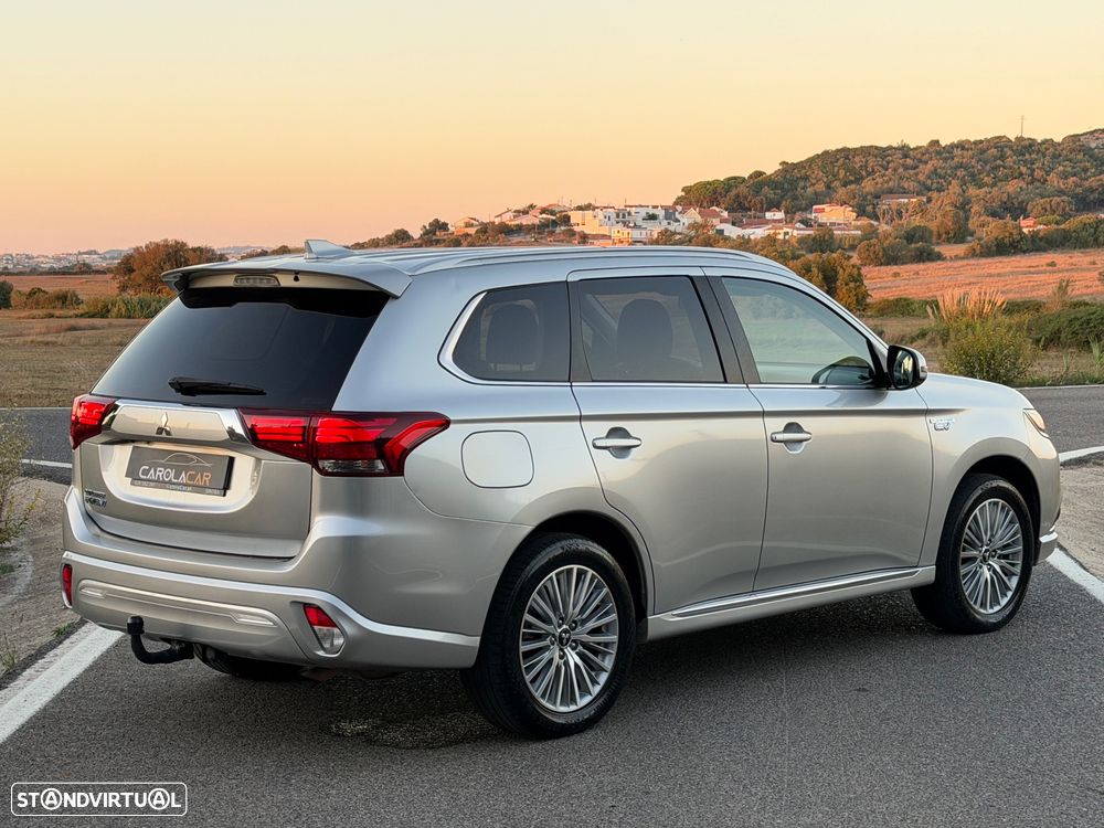 Mitsubishi Outlander 2.4 Instyle - 11