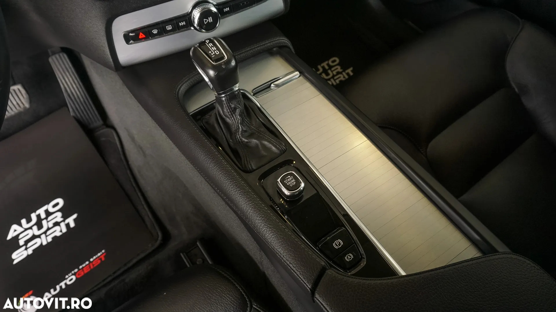 Volvo XC 90 D5 AWD Geartronic RDesign - 16