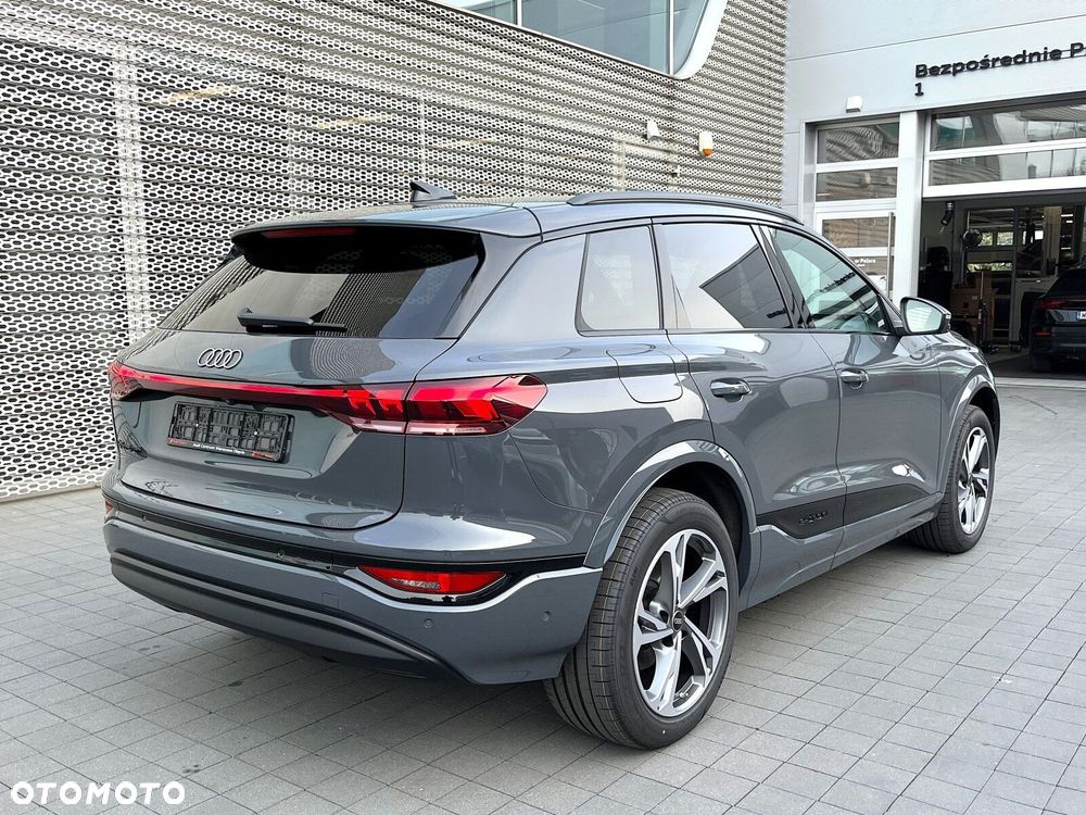 Audi Q6 e-tron - 14